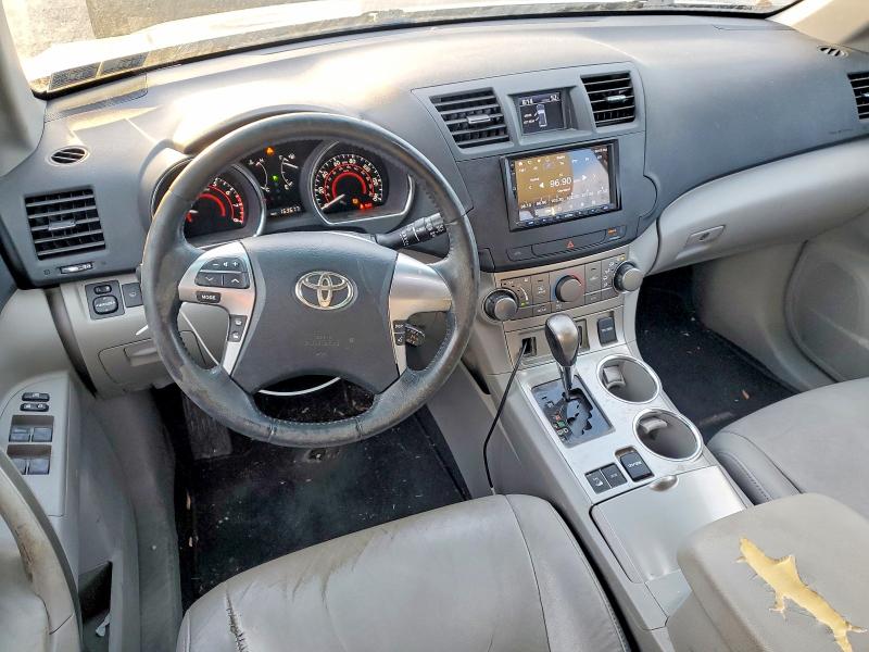 Photo 8 from auction – 2012 TOYOTA HIGHLANDER with VIN 5TDBK3EHXCS130663