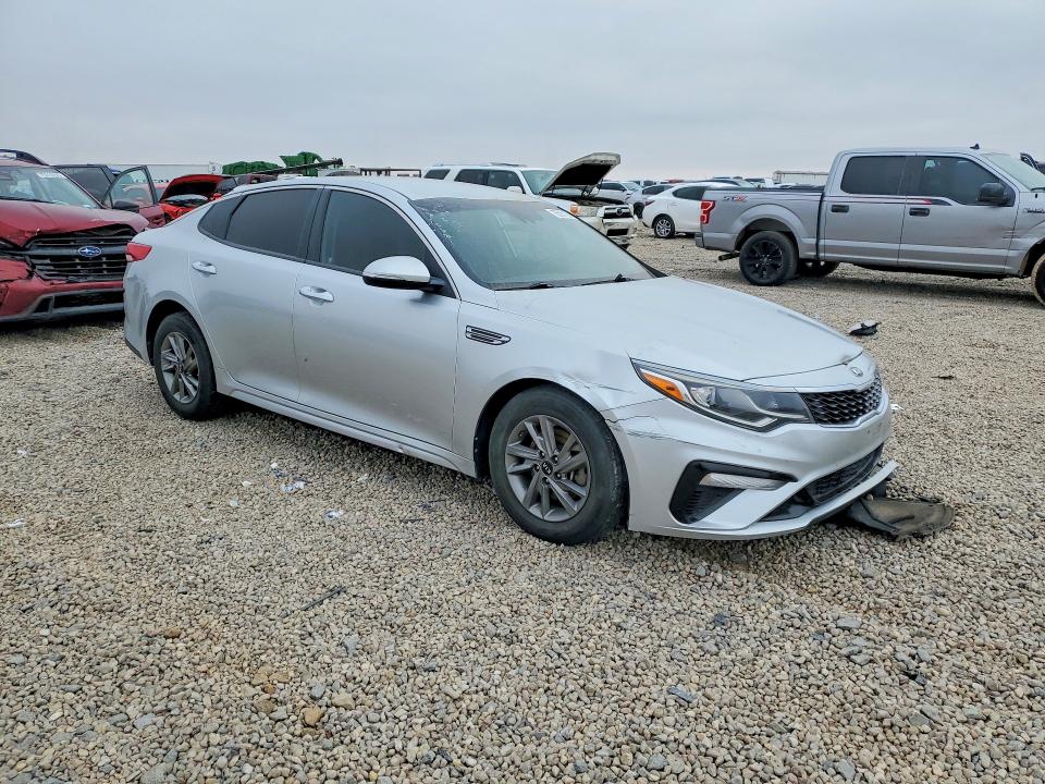 Photo 4 from auction – 2019 KIA OPTIMA with VIN 5XXGT4L33KG337430