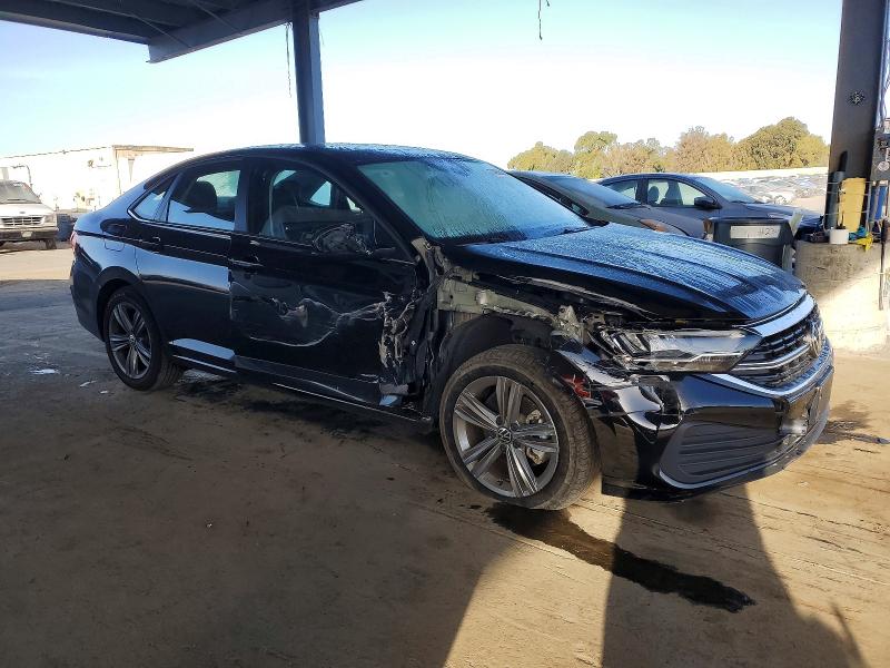 Photo 4 from auction – 2024 VOLKSWAGEN JETTA with VIN 3VW7M7BUXRM065800