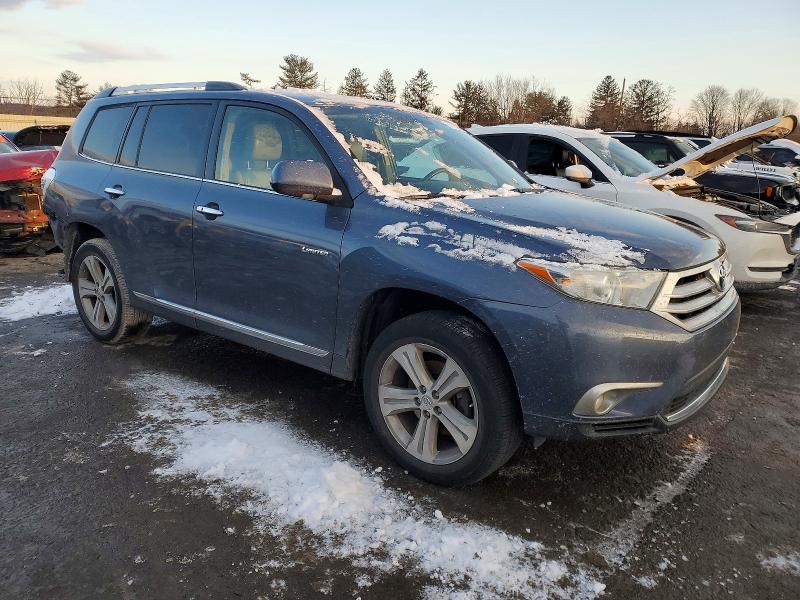Zdjęcie 4 z aukcji – 2013 TOYOTA HIGHLANDER z VIN 5TDDK3EHXDS199170