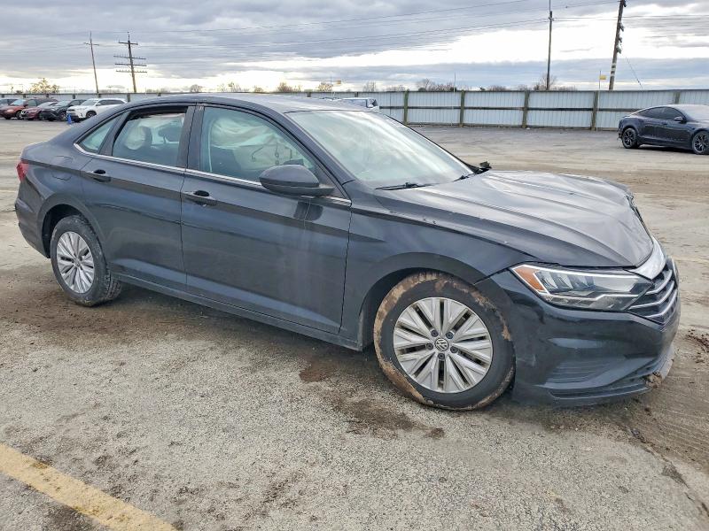 Photo 4 from auction – 2019 VOLKSWAGEN JETTA with VIN 3VWC57BU6KM157844