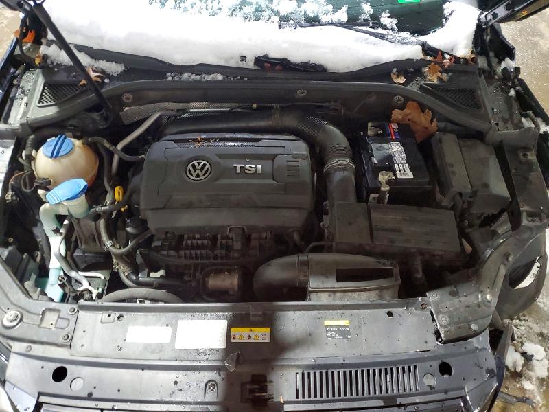 Photo 11 from auction – 2015 VOLKSWAGEN PASSAT S with VIN 1VWAT7A35FC121785