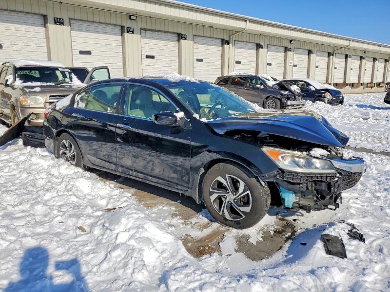Photo 4 from auction – 2017 HONDA ACCORD with VIN 1HGCR2F34HA082578