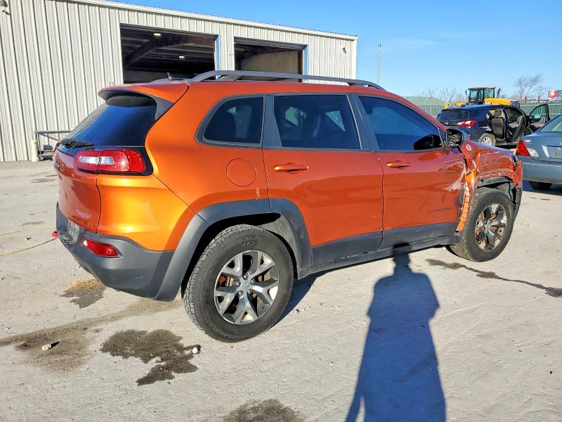 Photo 3 from auction – 2015 JEEP CHEROKEE T with VIN 1C4PJMBS8FW705622
