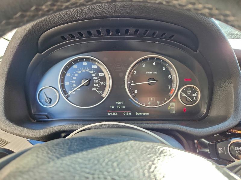 Photo 9 from auction – 2017 BMW X3 SDRIVE2 with VIN 5UXWZ7C31H0V93490