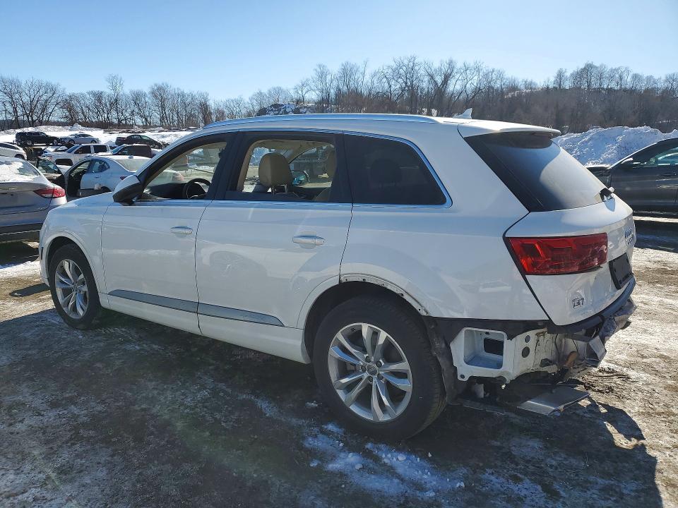 Photo 2 from auction – 2018 AUDI Q7 with VIN WA1LAAF79JD002824
