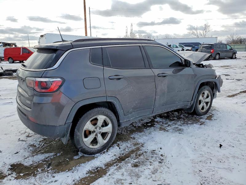 Фото 3 с аукциона – 2018 JEEP COMPASS LA с VIN 3C4NJDBB0JT114870