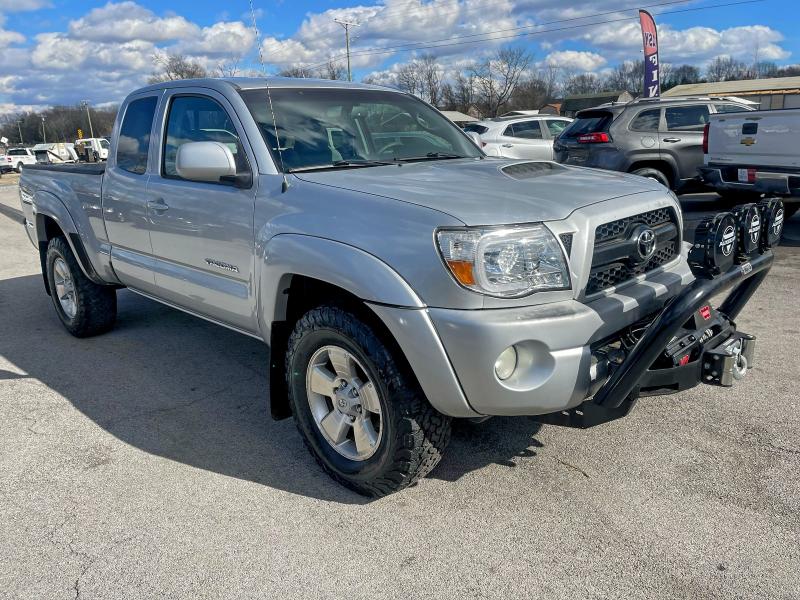TOYOTA TACOMA ACC 2011 with VIN 5TFUU4EN7BX013789 - Photo from auction