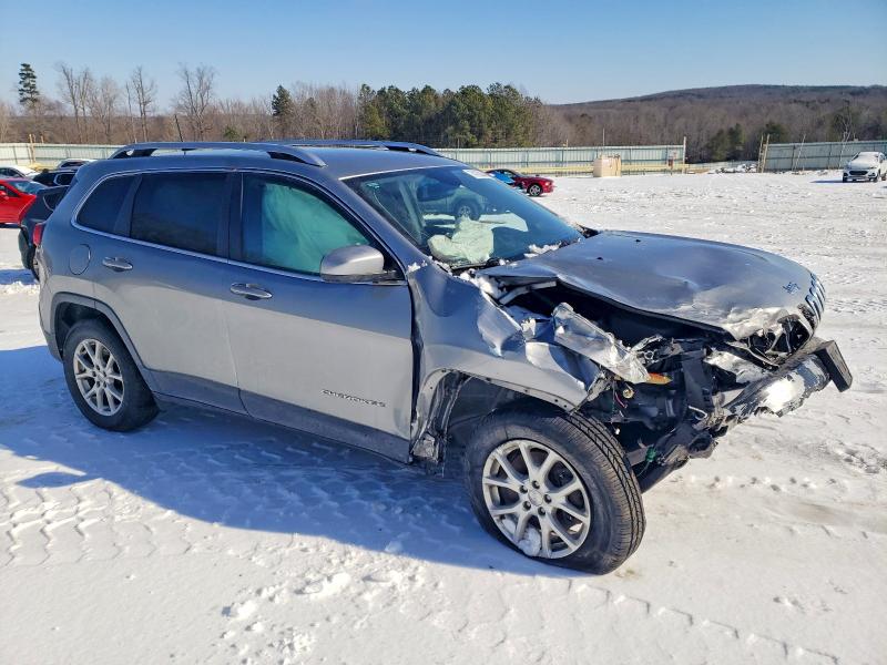 Photo 4 from auction – 2017 JEEP CHEROKEE with VIN 1C4PJMCS9HW595083
