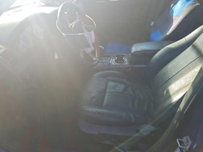 Photo 7 from auction – 2010 CHRYSLER 300 LIMITE with VIN 2C3CA3CV2AH324328