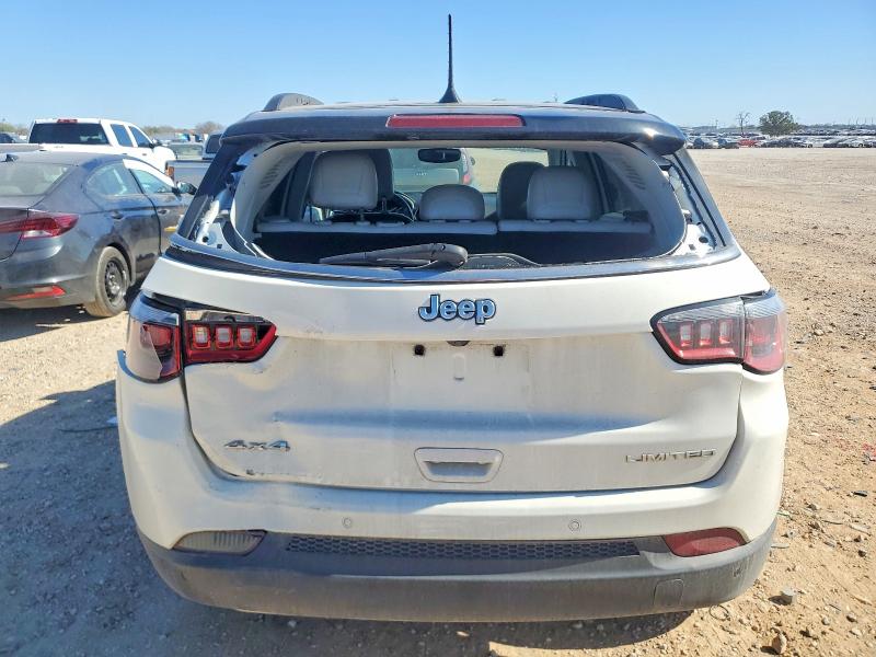 Photo 6 from auction – 2017 JEEP COMPASS with VIN 3C4NJDCB1HT689262