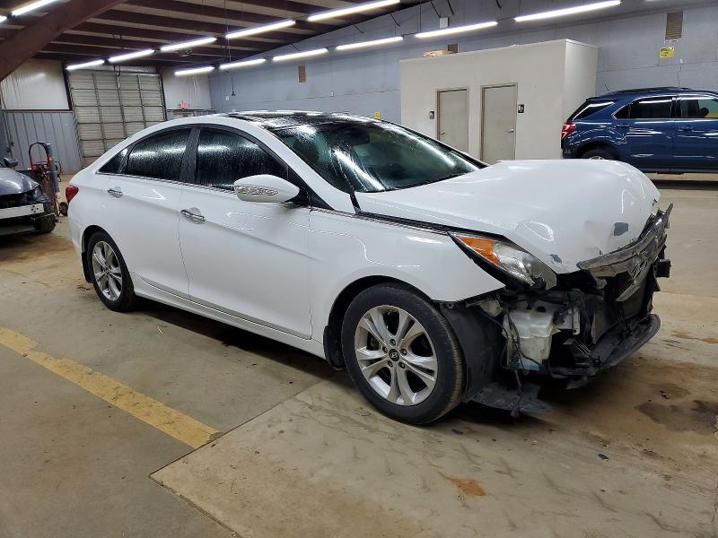 Photo 4 from auction – 2013 HYUNDAI SONATA SE with VIN 5NPEC4ACXDH604600