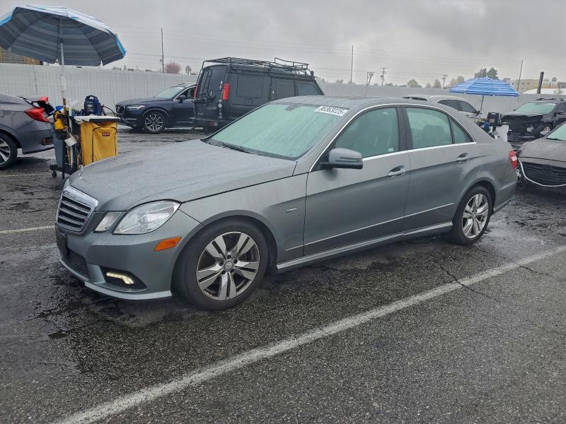 MERCEDES-BENZ E 350 BLUE 2011 with VIN WDDHF2EB3BA357232 - Photo from auction