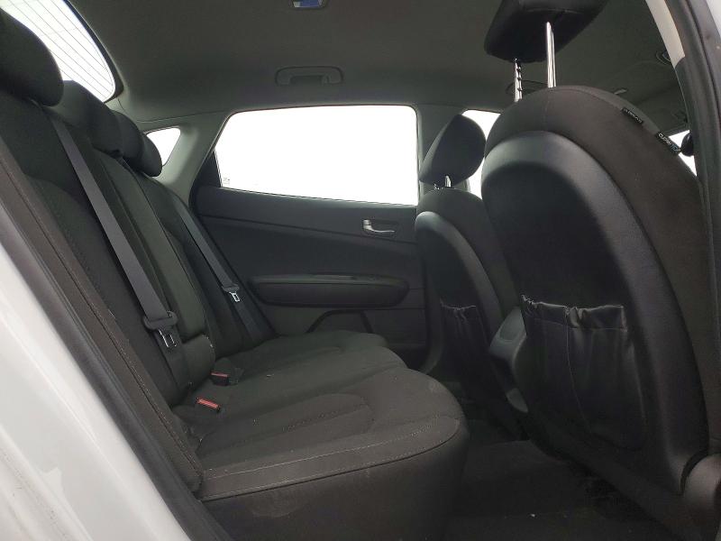 Photo 10 from auction – 2018 KIA OPTIMA LX with VIN 5XXGT4L39JG183403