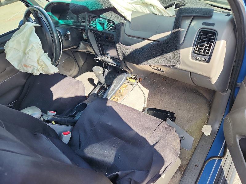 Photo 8 from auction – 2001 TOYOTA 4RUNNER SR with VIN JT3GN86R110204803