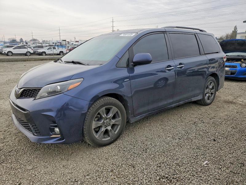 TOYOTA SIENNA 2020 with VIN 5TDEZ3DC2LS246826 - Photo from auction