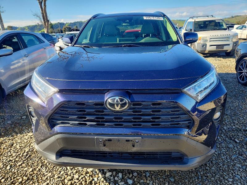 Photo 5 from auction – 2019 TOYOTA RAV4 XLE P with VIN JTMA1RFV3KD024751