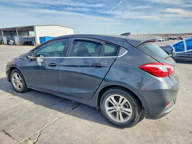 Photo 2 from auction – 2018 CHEVROLET CRUZE LT with VIN 3G1BE6SM1JS610232
