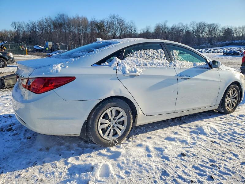 Photo 3 from auction – 2012 HYUNDAI SONATA GLS with VIN 5NPEB4AC1CH423919