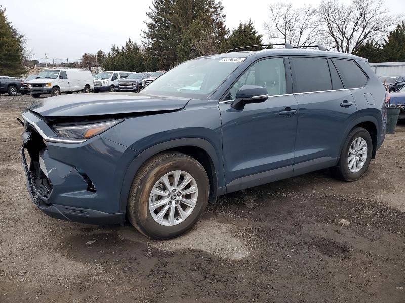 TOYOTA GRAND HIGHLANDER 2025 with VIN 5TDAAAA52SS032904 - Photo from auction