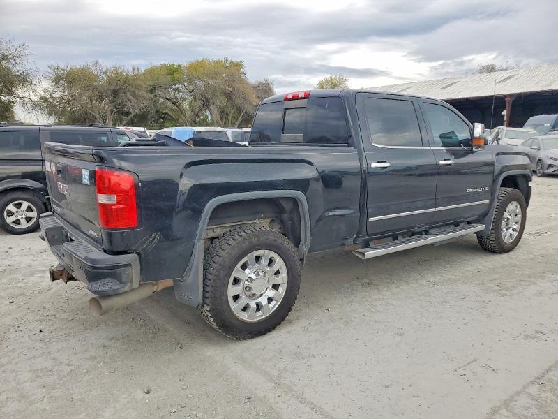 Photo 3 from auction – 2019 GMC SIERRA with VIN 1GT12SEY5KF266767