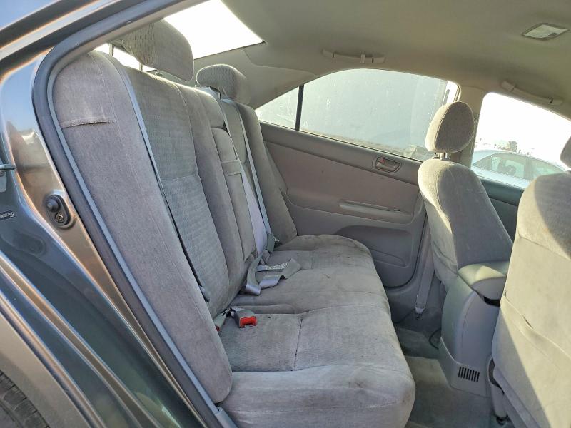 Photo 10 from auction – 2003 TOYOTA CAMRY LE with VIN JTDBF32K030138083