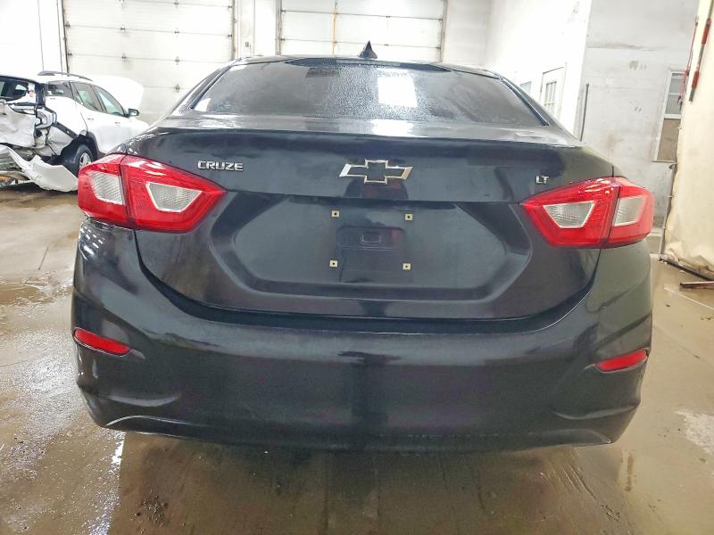 Photo 6 from auction – 2018 CHEVROLET CRUZE with VIN 1G1BE5SM7J7186600