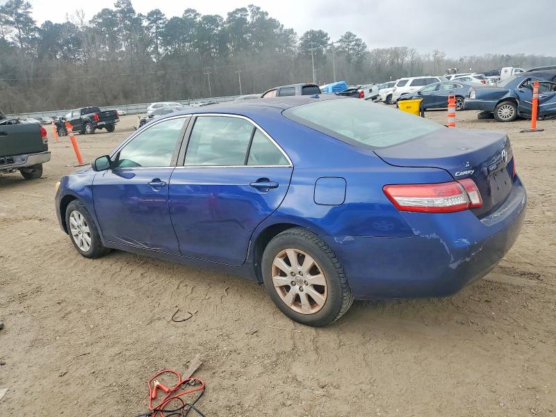 Photo 2 from auction – 2011 TOYOTA CAMRY BASE with VIN 4T1BF3EK1BU640471