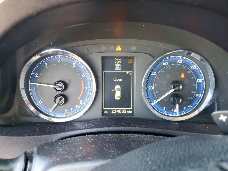 Photo 9 from auction – 2017 TOYOTA COROLLA with VIN 5YFBURHE2HP675769