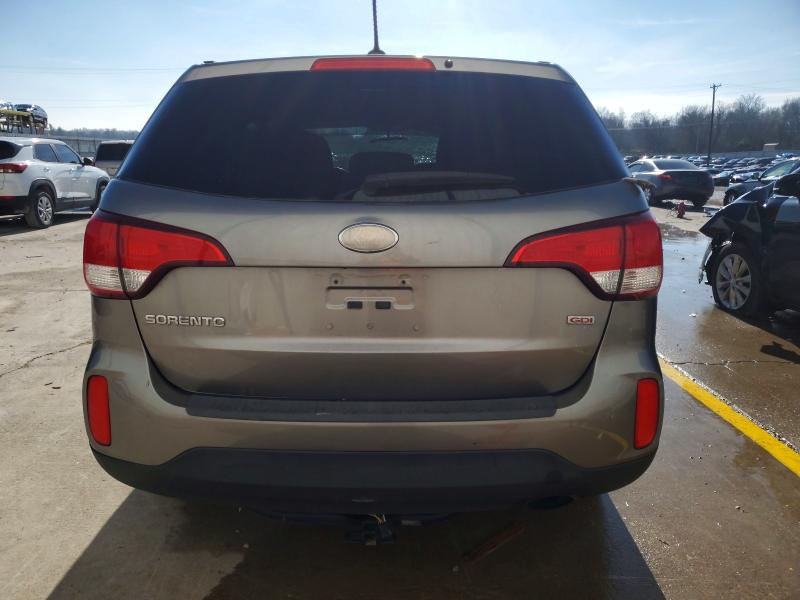 Photo 6 from auction – 2015 KIA SORENTO LX with VIN 5XYKTCA66FG556630