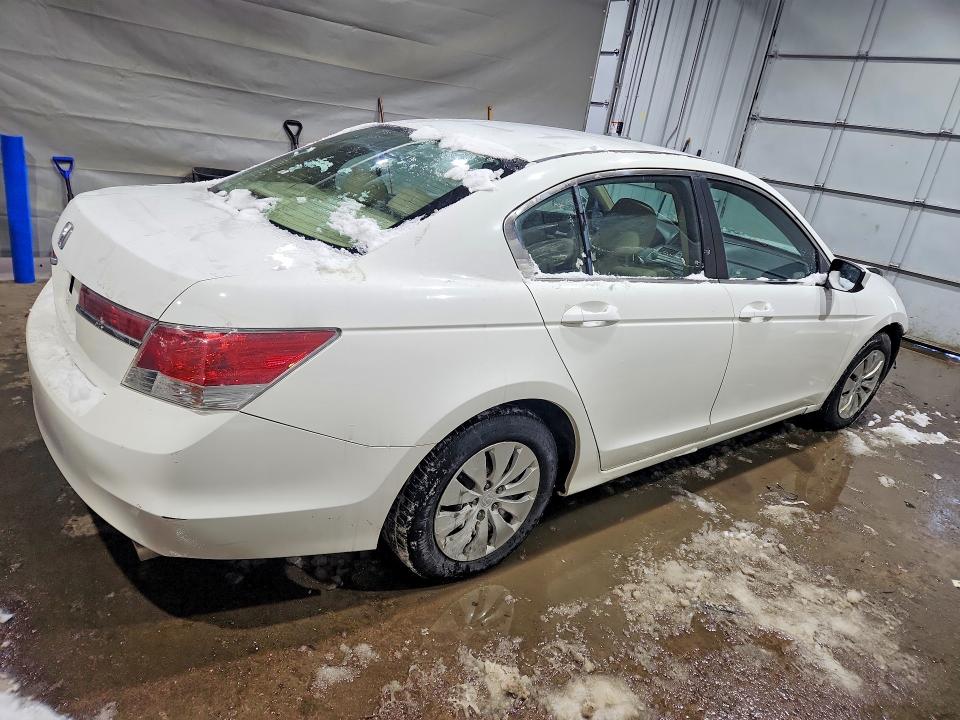 Photo 3 from auction – 2012 HONDA ACCORD with VIN 1HGCP2F39CA221893