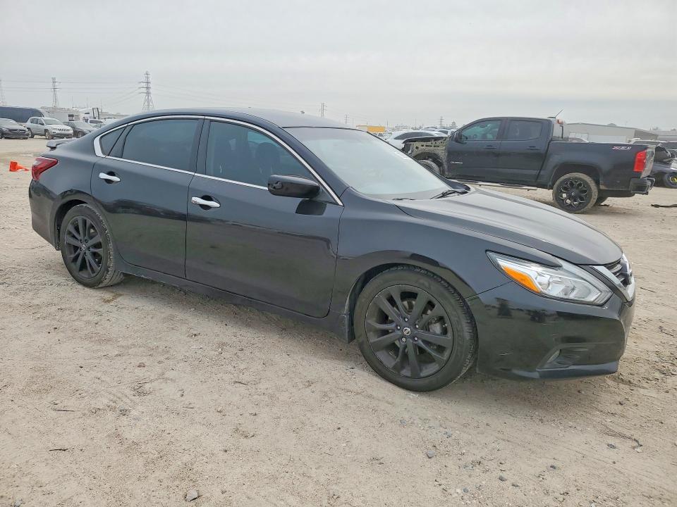 Photo 4 from auction – 2017 NISSAN ALTIMA 2.5 with VIN 1N4AL3AP5HC217701
