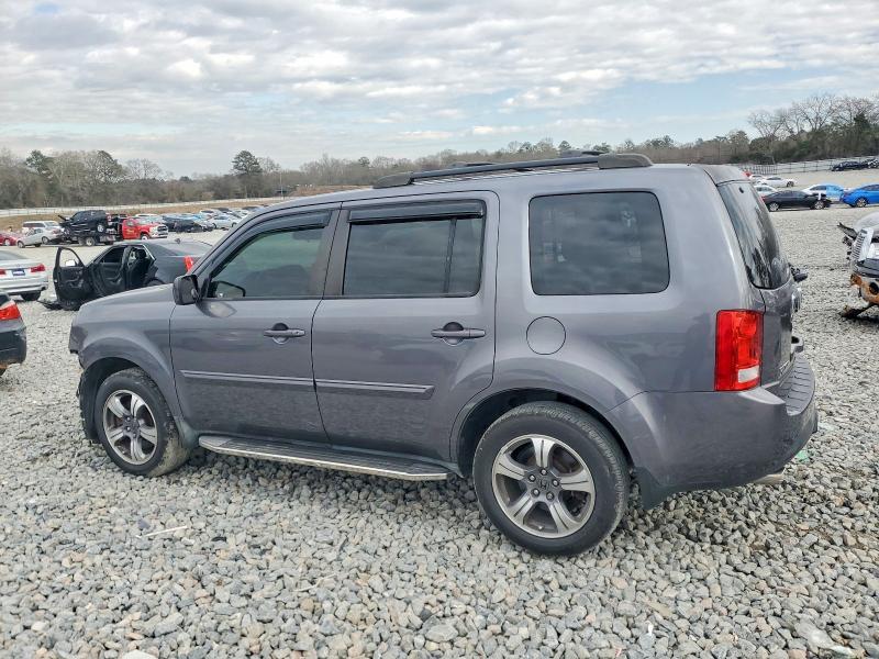 Photo 2 from auction – 2015 HONDA PILOT SE with VIN 5FNYF3H3XFB035110