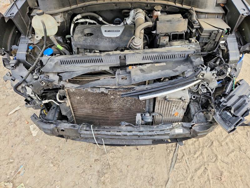 Photo 11 from auction – 2018 HYUNDAI TUCSON VAL with VIN KM8J33A23JU767618