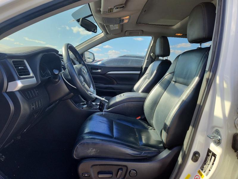 Photo 7 from auction – 2015 TOYOTA HIGHLANDER with VIN 5TDKKRFH8FS113267