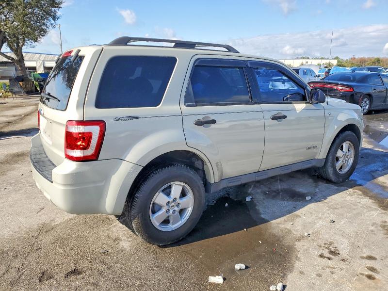 Photo 3 from auction – 2008 FORD ESCAPE XLT with VIN 1FMCU03118KA46552