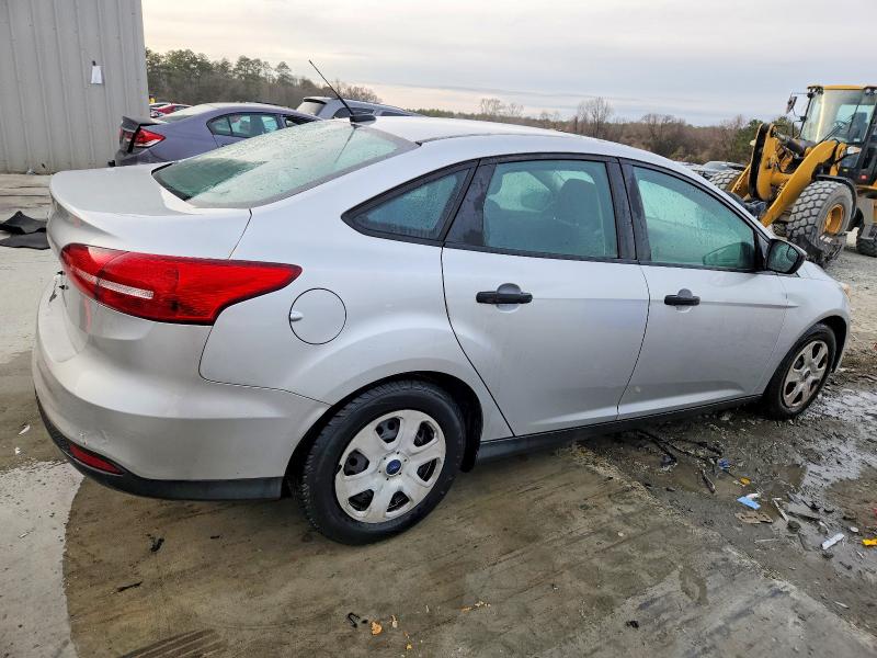 Photo 3 from auction – 2018 FORD FOCUS S with VIN 1FADP3E2XJL213889