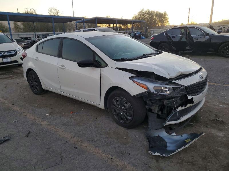 Photo 4 from auction – 2018 KIA FORTE with VIN 3KPFK4A72JE281542