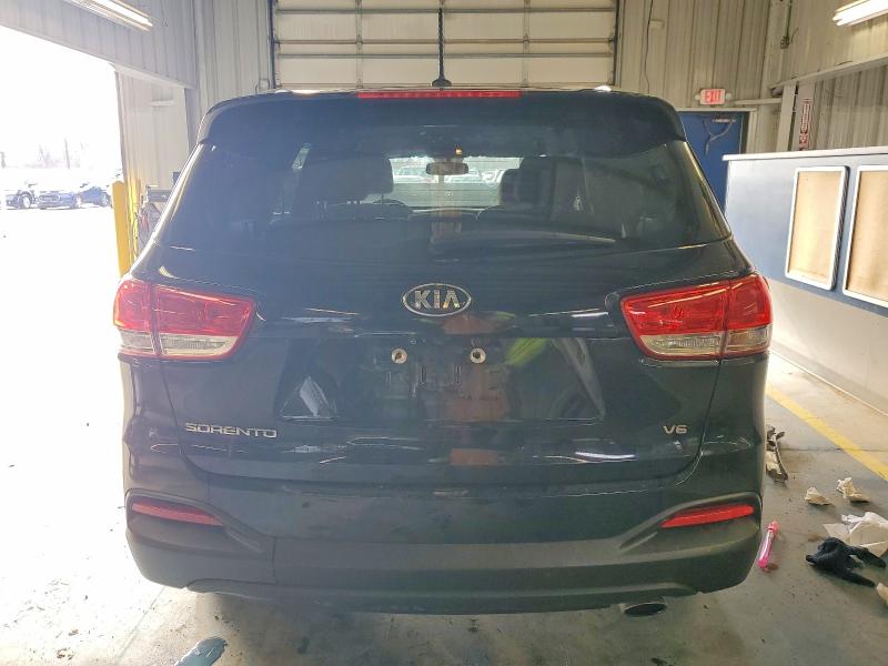 Photo 6 from auction – 2017 KIA SORENTO LX with VIN 5XYPGDA56HG291735