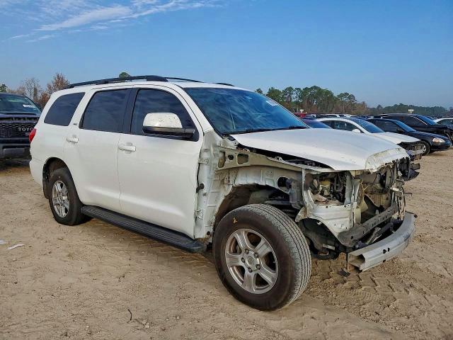 Photo 4 from auction – 2016 TOYOTA SEQUOIA with VIN 5TDBW5G13GS142160