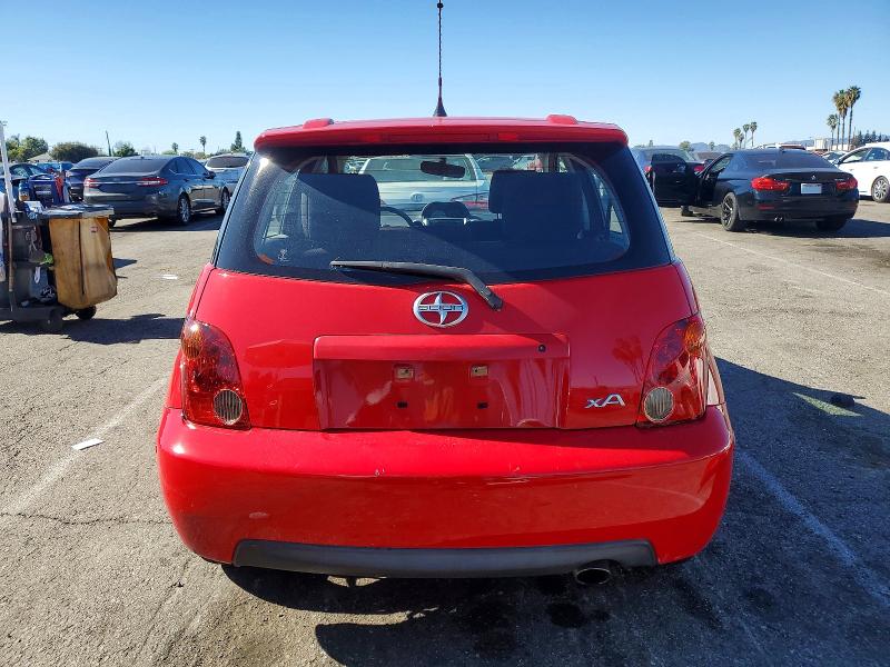 Photo 6 from auction – 2005 TOYOTA SCION XA with VIN JTKKT624X50098179