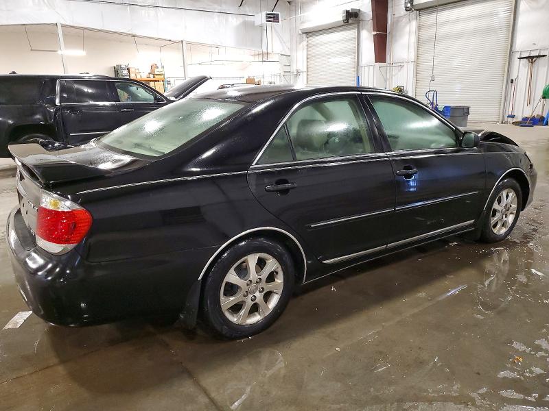Photo 3 from auction – 2005 TOYOTA CAMRY LE with VIN 4T1BF30K55U096584
