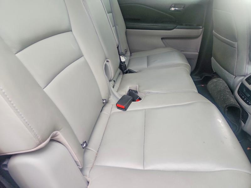 Photo 11 from auction – 2016 HONDA PILOT TOUR with VIN 5FNYF5H96GB052522