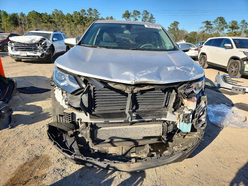 Photo 5 from auction – 2019 CHEVROLET EQUINOX with VIN 3GNAXKEV4KS532984