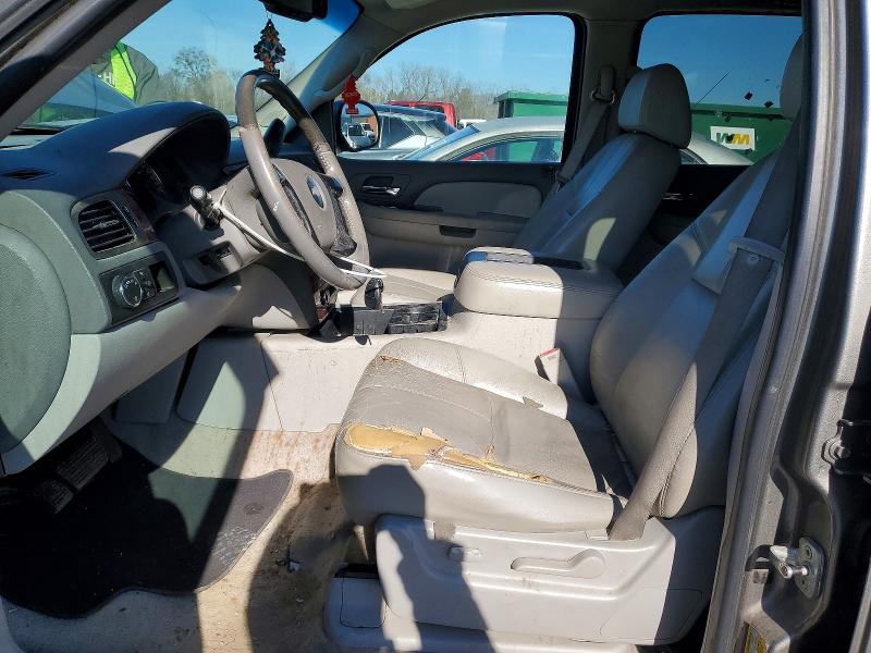 Photo 7 from auction – 2007 CHEVROLET SUBURBAN C with VIN 1GNFC16067R229102