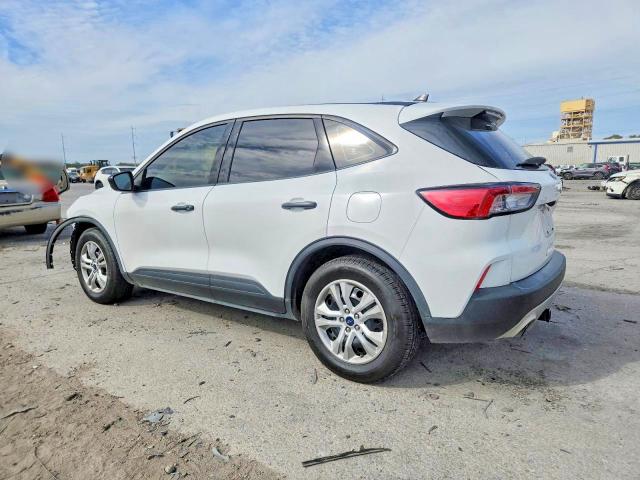 Photo 2 from auction – 2020 FORD ESCAPE with VIN 1FMCU0F6XLUA32833