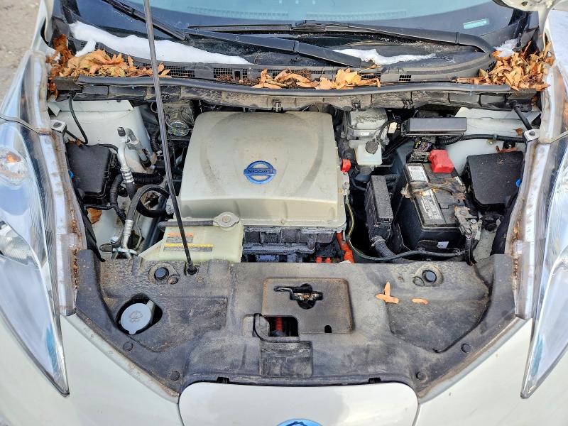 Photo 11 from auction – 2015 NISSAN LEAF with VIN 1N4AZ0CP0FC317356