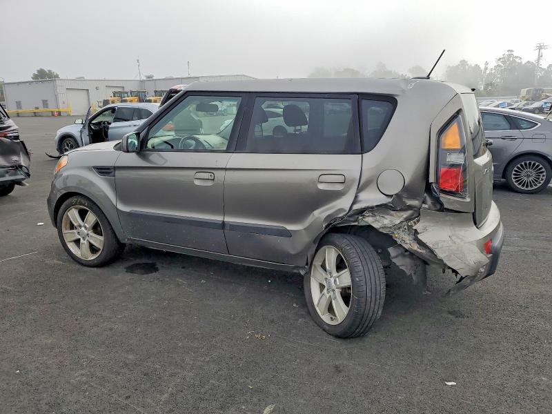 Photo 2 from auction – 2010 KIA SOUL + with VIN KNDJT2A20A7049795