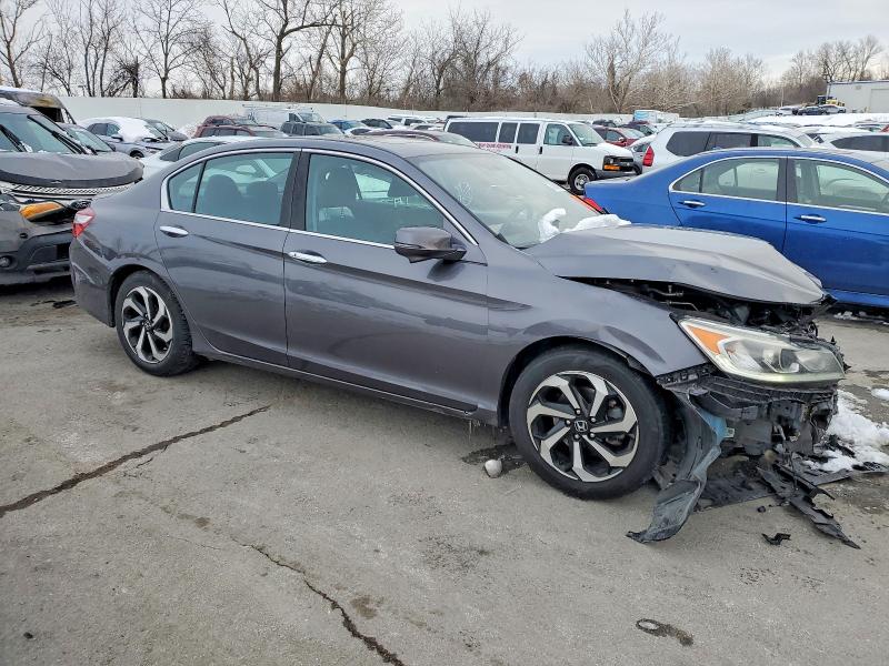 Photo 4 from auction – 2017 HONDA ACCORD with VIN 1HGCR2F74HA298269