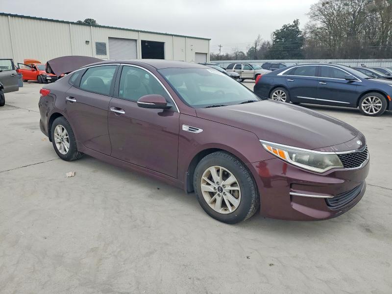 Photo 4 from auction – 2018 KIA OPTIMA LX with VIN 5XXGT4L30JG183032